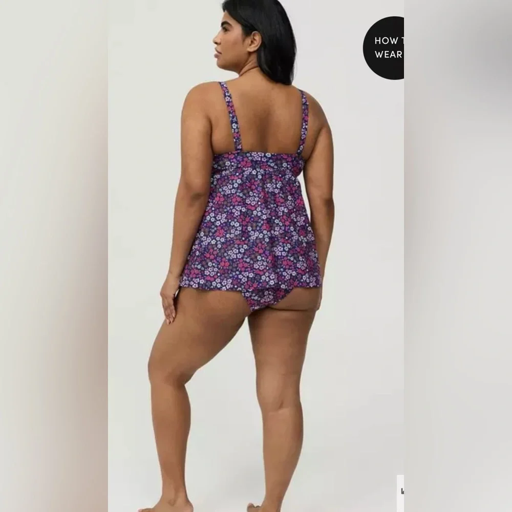 Torrid Wire-Free Twist Front Tankini - Picture 2 of 6